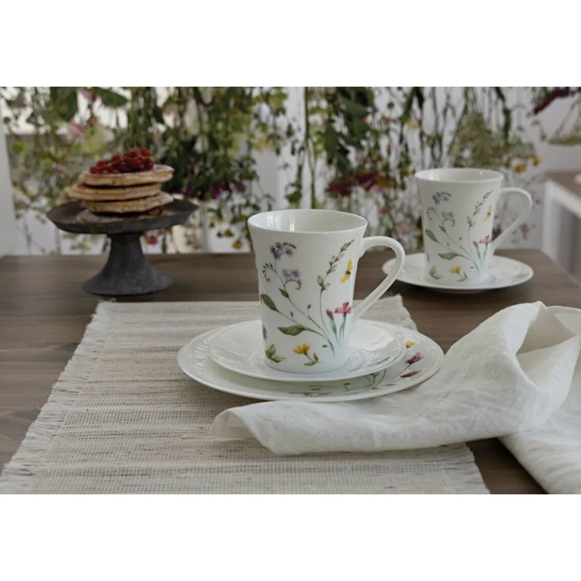 HutschenreutherBecher mit Henkel Nora Spring Vibes