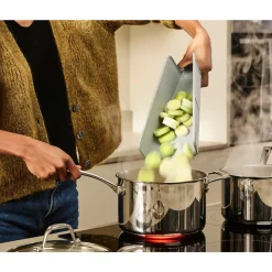 Joseph JosephSchneidebrett faltbar blassblau Chop2Pot Plus