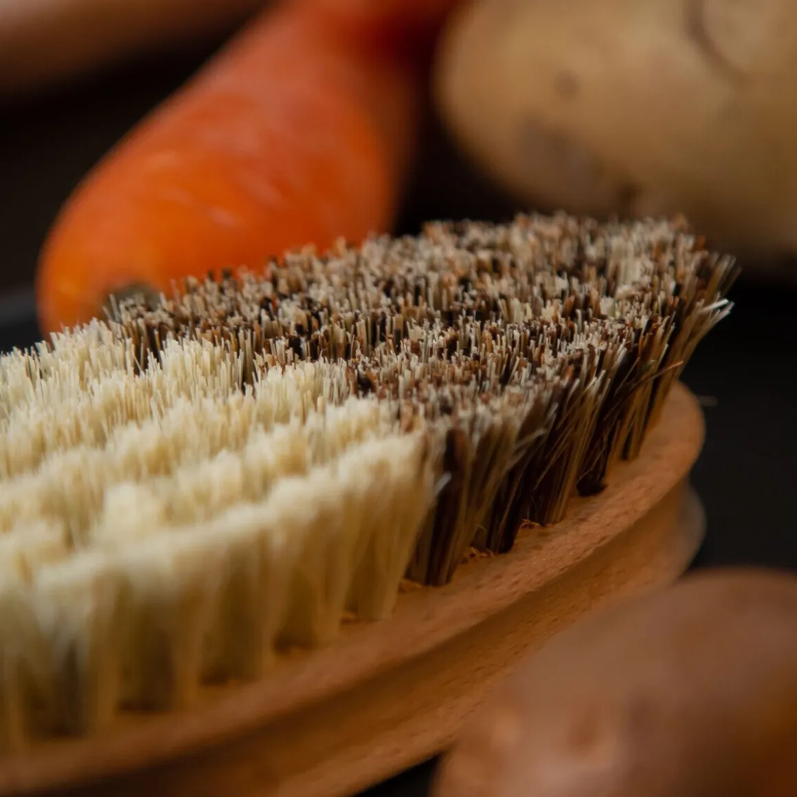 KüchenprofiGemüsebürste 14 cm Buche