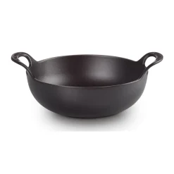 Le CreusetBalti Dish 24 cm Classic Collection Schwarz