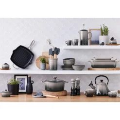 Le CreusetBräter mit Deckel 26 cm Signature flint