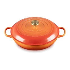 Le CreusetGourmet-Profitopf mit Deckel 30 cm Signature Limited Edition Flamme Dorée