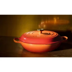Le CreusetGourmet-Profitopf mit Deckel 30 cm Signature Limited Edition Flamme Dorée