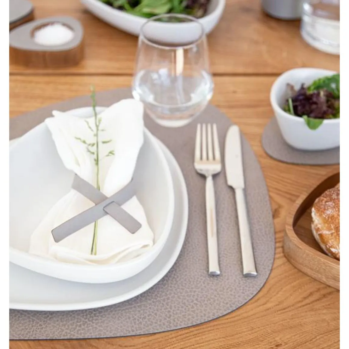 LINDDNATischset L 37x44 cm Curve Hippo warm grey