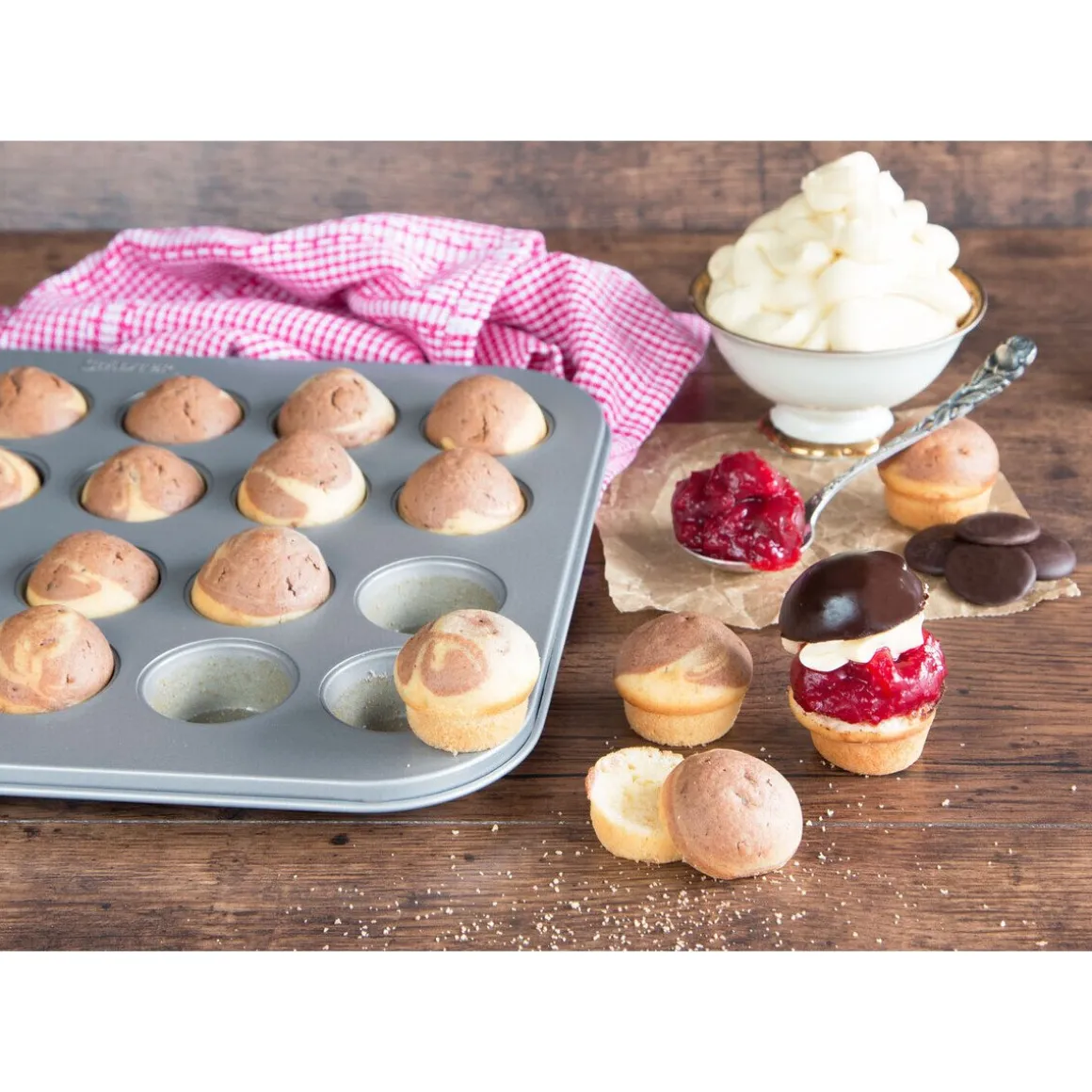 StädterMini Muffin 35x27 cm We love baking silber
