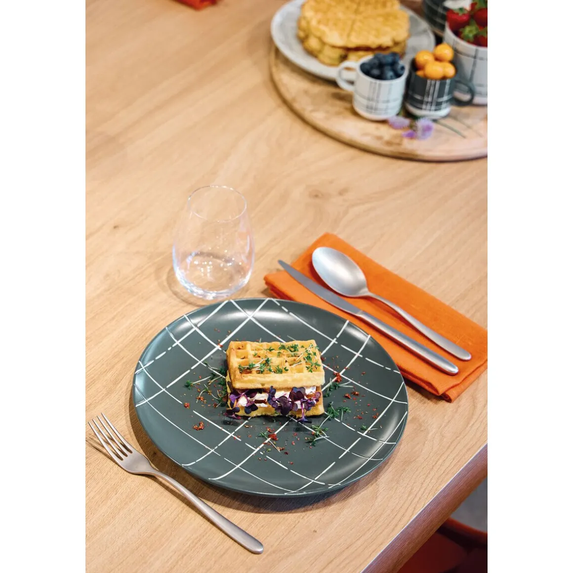 ThomasTeller tief 23 cm Fun Karo dark